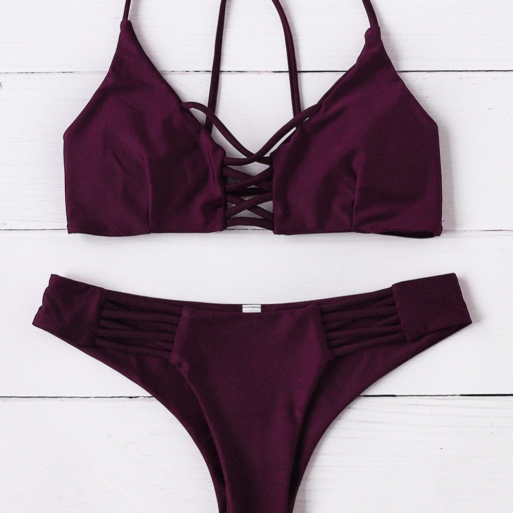 NEW! Burgundy criss cross bikini! Cheeky bottoms!